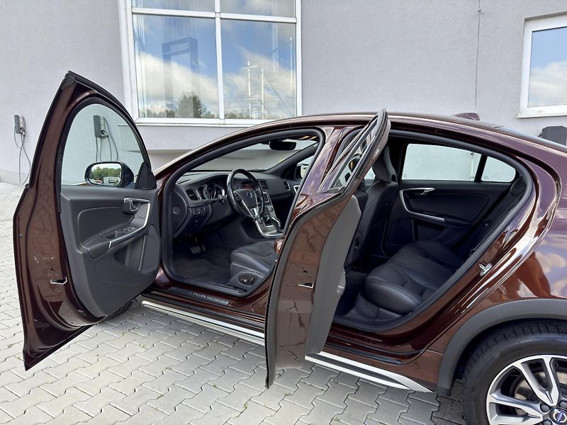 Volvo S60 CrossCountry D4 // POLESTAR - fotka 9 z 30