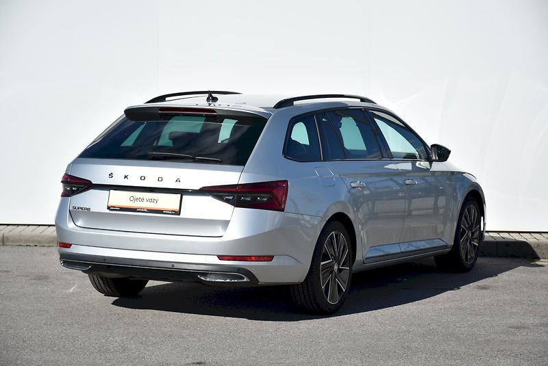 Škoda Superb (2023) Combi Sportline 1.5 TSI 110kW - fotka 9 z 35