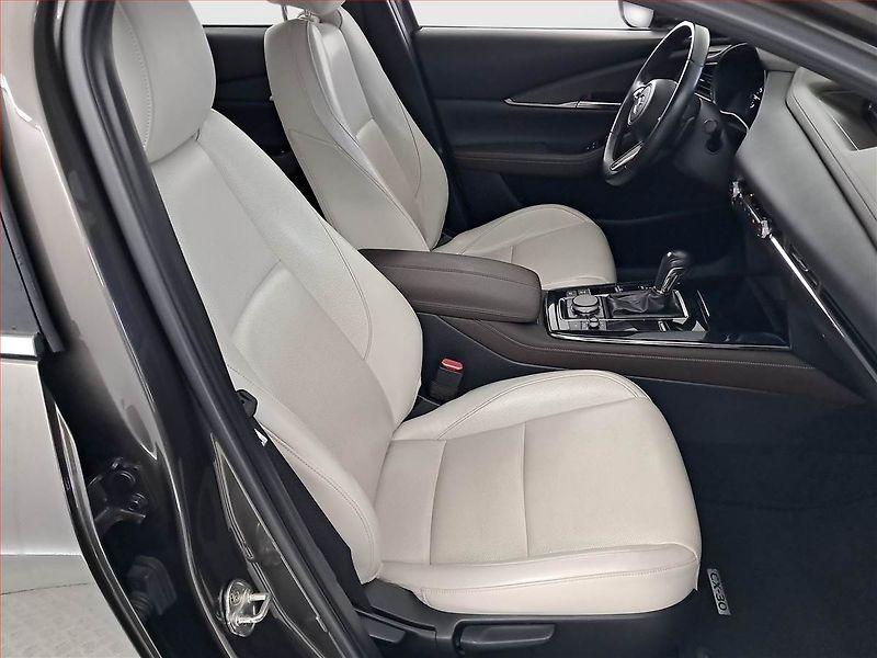 Mazda CX-30 (2021) Plus Skyactiv-X 2.0 - fotka 9 z 23