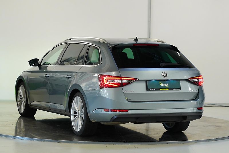 Škoda Superb - fotka 7 z 29