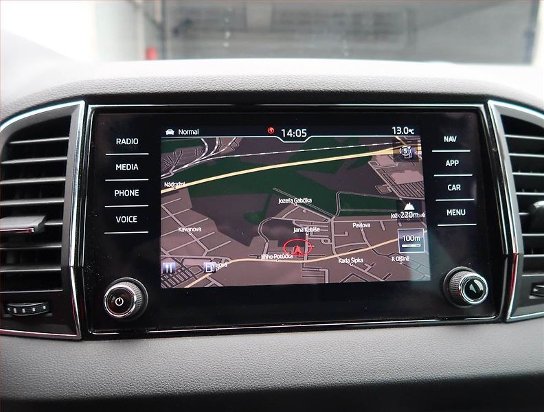Škoda Karoq (2017) Style 1.5 TSI, Automat - fotka 16 z 21