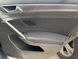 Volkswagen Golf (2020) Variant 2.0 TDI DSG 4Motion Al - náhled 25