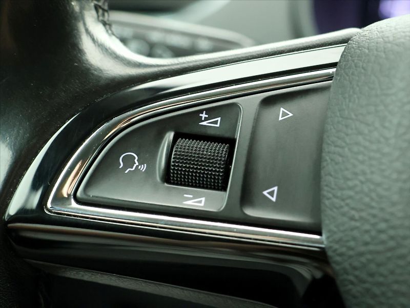 Škoda Octavia 2,0 TDI DSG Soleil - fotka 22 z 30