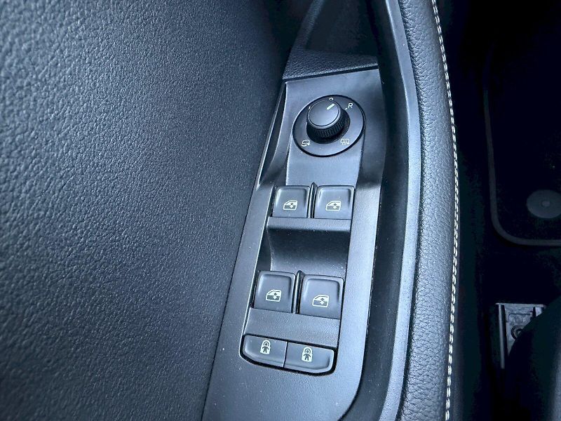 Škoda Superb (2022) 2.0 TDI 147kW 4x4 DSG Style - fotka 11 z 35