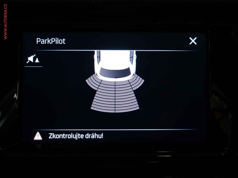 Škoda Fabia (2021) 1.0 TSi, 1.maj,ČR, AC, park - fotka 13 z 17