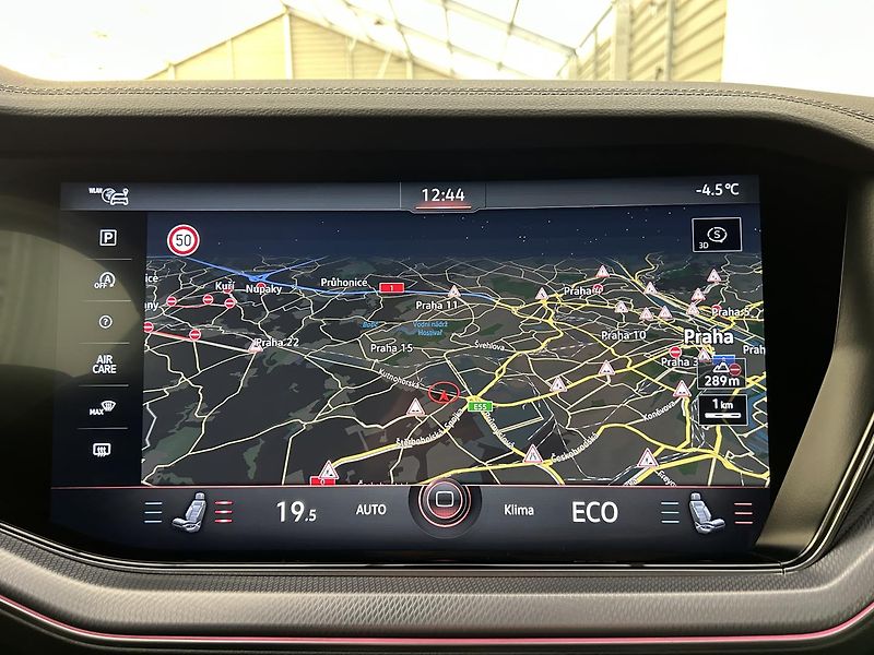 Volkswagen Touareg 3.0 TSI 4x4 R-Line - fotka 10 z 34