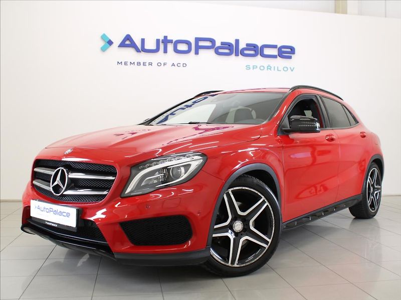 Mercedes-Benz GLA 2,0 250 4M AMG paket Kam.ČR - fotka 1 z 23