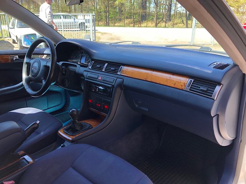 Audi A6 (1998) 1.8 - fotka 17 z 25