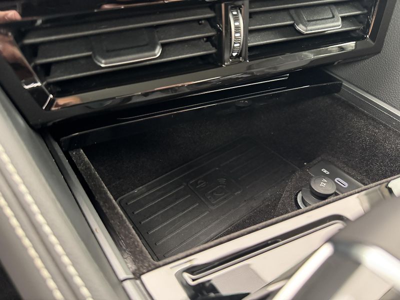 Volkswagen Touareg 3.0Tdi*1-MAJ*DPH*ELEGANCE* - fotka 28 z 46