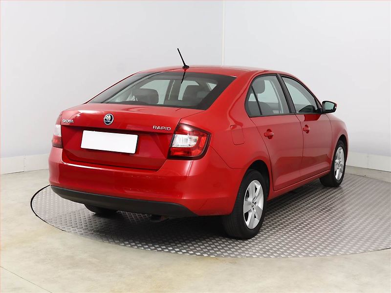 Škoda Rapid (2019) 1.0 TSI, Serv.kniha - fotka 5 z 11