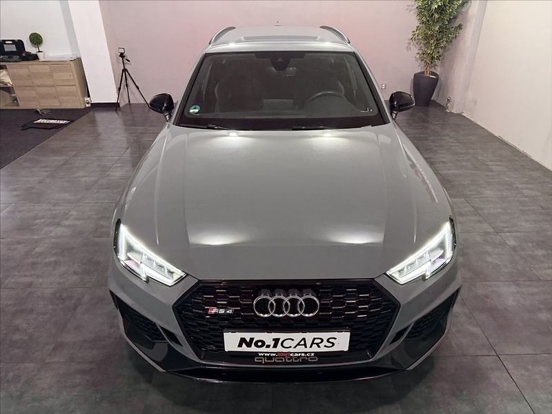 Audi RS 4 2,9   TFSI 450HP QUATTRO ALCA - fotka 43 z 45