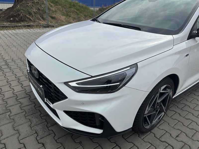 Hyundai i30 1.5 T-GDI MHEV DCT N-Line - fotka 24 z 25