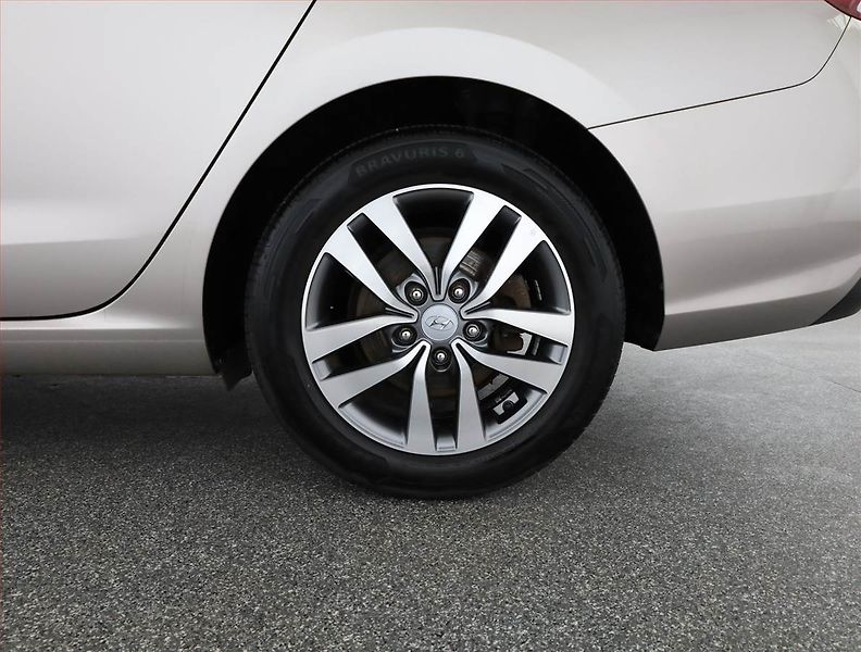 Hyundai i30 (2020) 1.4 T-GDI, Serv.kniha - fotka 19 z 19