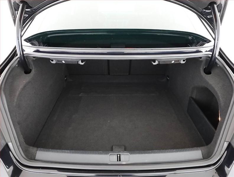 Volkswagen CC (2012) 2.0 TDI, Automat, Serv.kniha - fotka 19 z 20