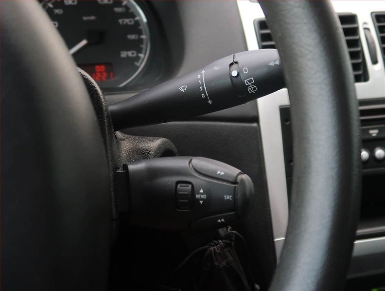 Peugeot 307 (2007) 1.6 16V, nová STK, servisované - fotka 14 z 16