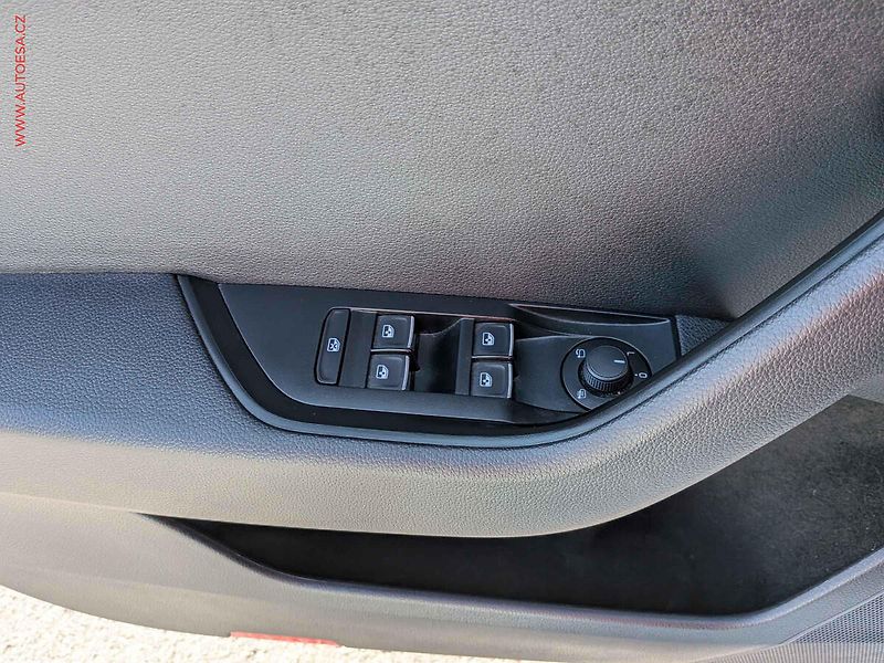 Škoda Superb (2016) 1.4TSi, Navi, bixen - fotka 12 z 16