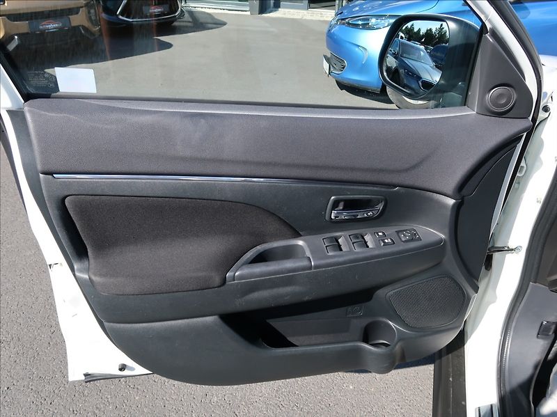 Mitsubishi ASX 1,6 MIVEC,86kW,1majČR,Serv.kn. - fotka 19 z 23