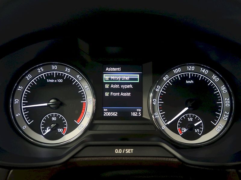Škoda Octavia (2019) LAURIN&KLEMENT 2.0TDI 135KW 4x - fotka 18 z 40