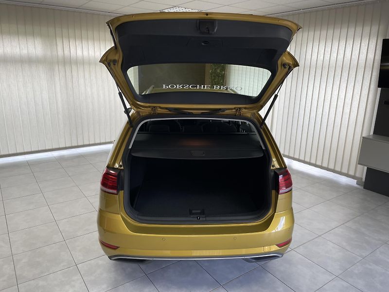 Volkswagen Golf 1.4 TSi ČR LED SERVISKA  - fotka 26 z 27