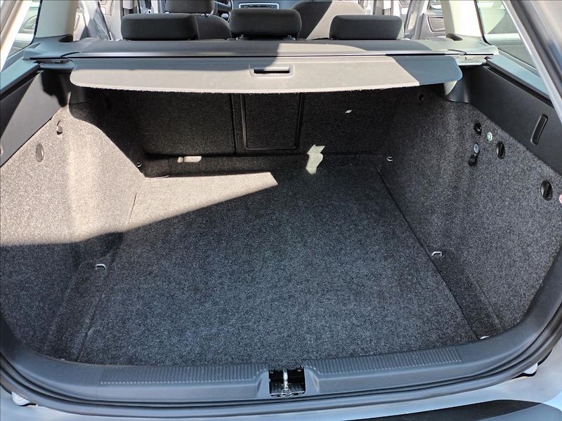 Škoda Octavia 1,2 TSI,77kw,KLIMA,TEMPOMAT, - fotka 19 z 29