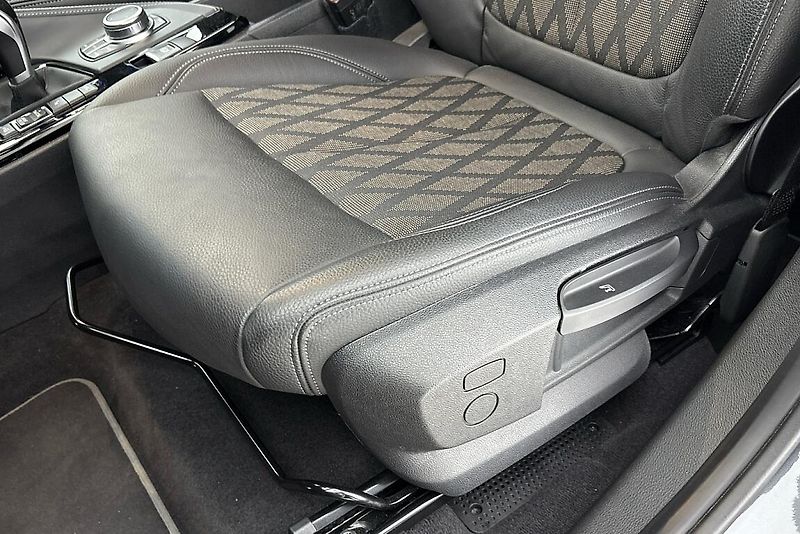 BMW X1 xDrive20i - fotka 7 z 23