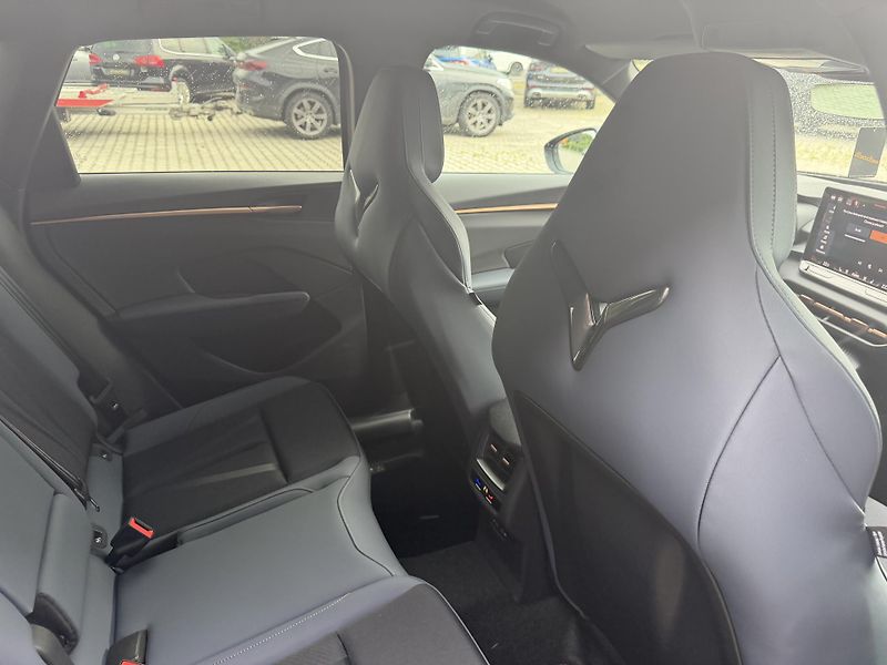Cupra Terramar (2026) 2.0TSI 150kW 4WD R20 NT ZÁR 5L - fotka 23 z 37