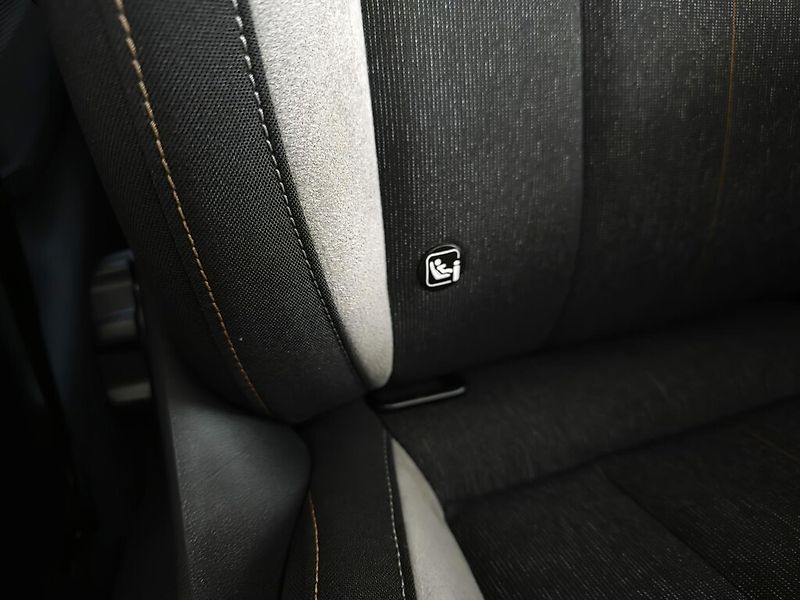 Škoda Kamiq DSG 1,0 TSi 85 kW TopSelection - fotka 22 z 25
