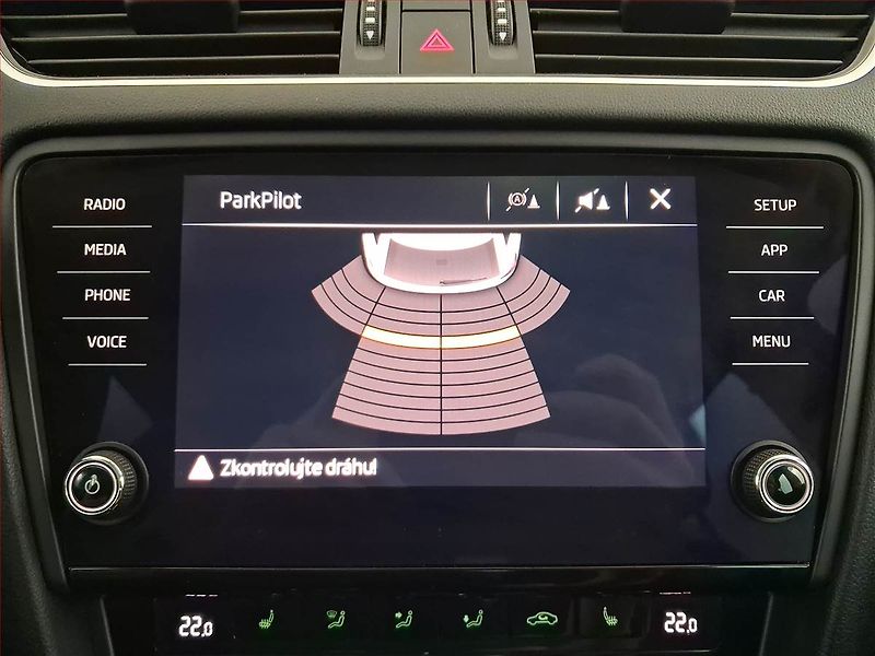 Škoda Octavia (2020) 1.0 TSI, Tempomat - fotka 18 z 18