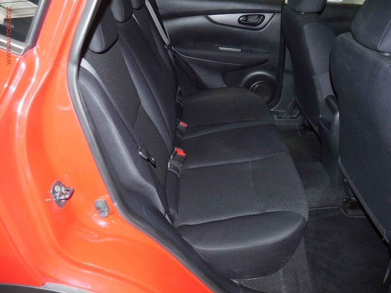 Nissan Qashqai (2016) 1.2 DIG - T, ČR, AC, temp - fotka 11 z 19