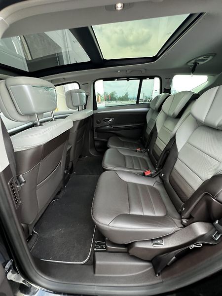 Renault Espace 1.6TCe 147kW Initiale Paris  - fotka 22 z 28