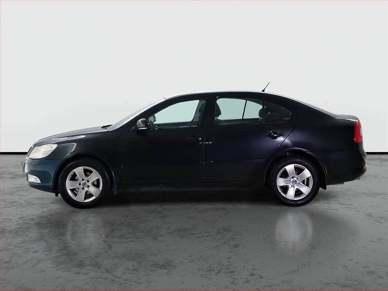 Škoda Octavia (2009) Ambiente 1.6, LPG - fotka 3 z 15