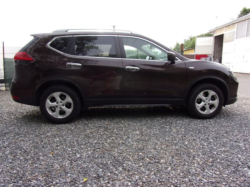 Nissan X-Trail (2020) 1.3DIG-T 117kW DCT CONECTA CZ - fotka 3 z 28