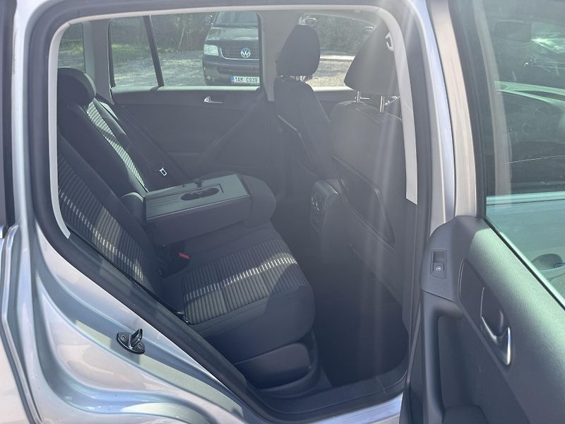 Volkswagen Tiguan 2.0TDi,SPORT,4x4,AUTOMAT - fotka 33 z 47