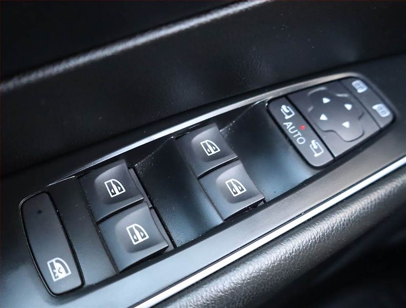 Renault Talisman (2018) 1.6 dCi, Navi, Tempomat - fotka 22 z 23