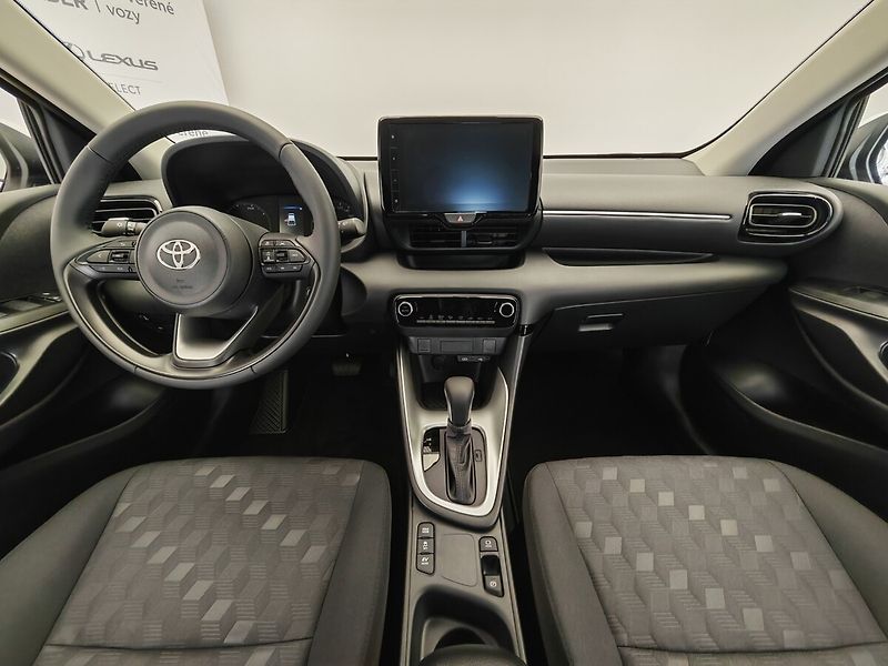 Toyota Yaris 1.5 Hybrid Comfort - fotka 16 z 30