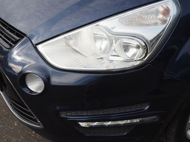 Ford S-MAX (2010) 2.0 TDCI, 120 kW, 7 míst - fotka 7 z 37