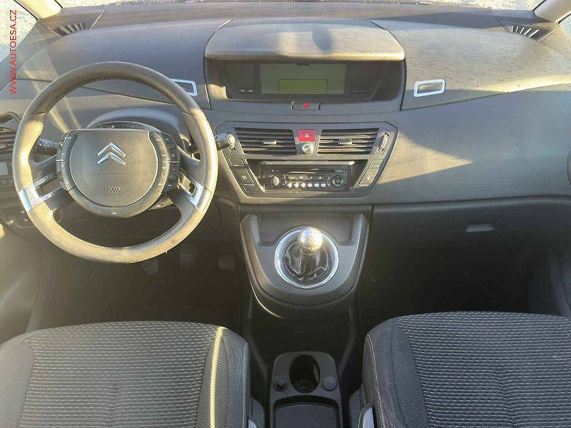 Citroën Grand C4 Picasso (2010) 1.6 HDi 7míst, 1.maj, autoAC - fotka 8 z 20