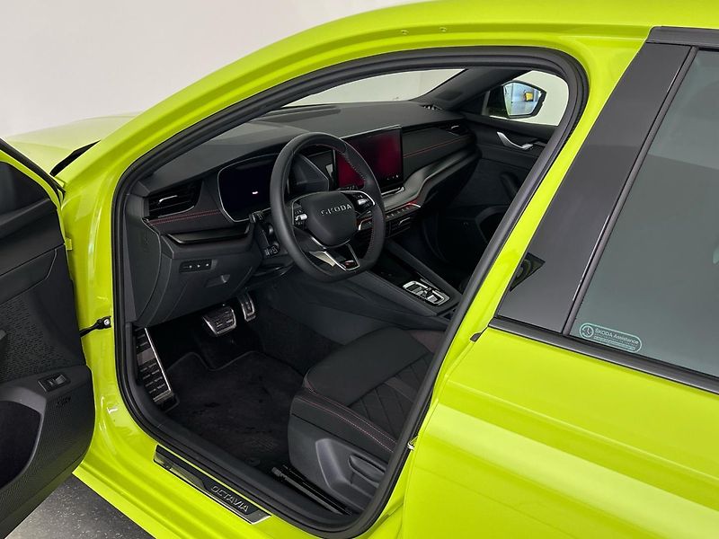 Škoda Octavia RS - fotka 6 z 28