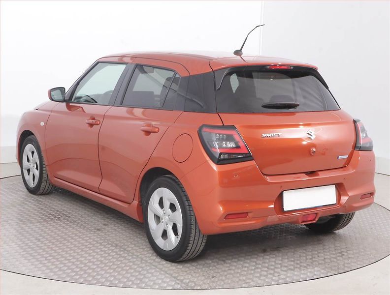 Suzuki Swift (2025) 1.2, Serv.kniha, Navi - fotka 4 z 16
