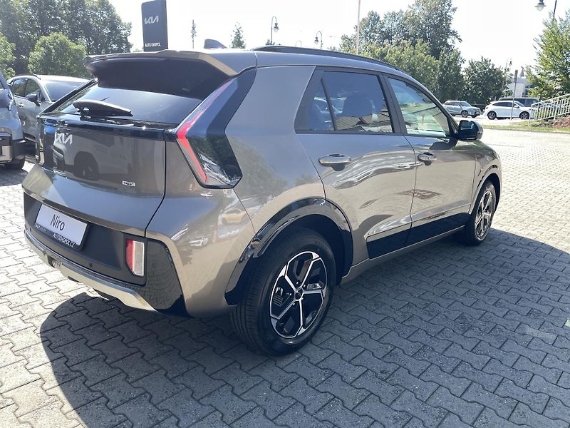 Kia Niro (2026) 1,6 HEV 6DCT STYLE 2027 - fotka 3 z 28
