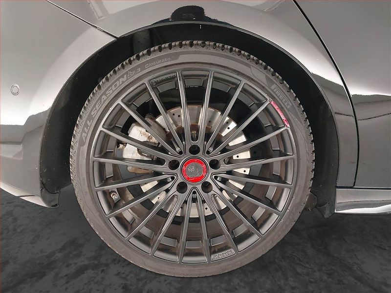 Mercedes-Benz Třídy A (2019) AMG line A 35 AMG 4MATIC - fotka 15 z 26