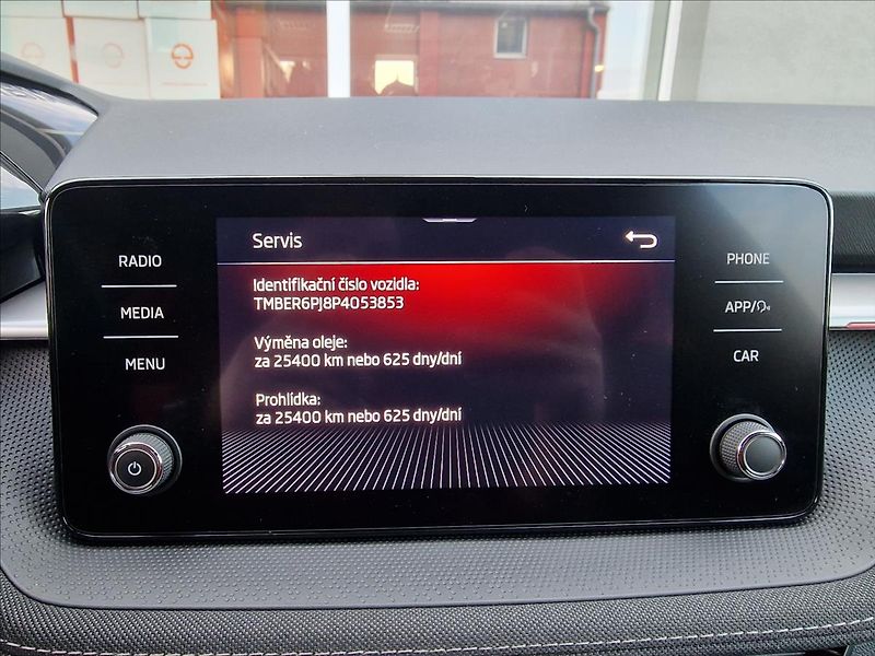 Škoda Fabia 1.0 TSI 81kw Style,ČR,1.Maj. - fotka 31 z 50