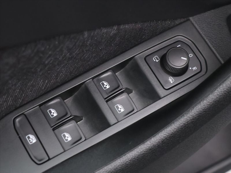Škoda Kamiq 1,0 TSI 81kW CZ Style DPH LED - fotka 14 z 29