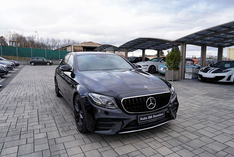 Mercedes-Benz Třídy E E 53 AMG 4Matic+/440PS - fotka 8 z 48