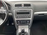 Škoda Octavia (2011) 1.6 TDi, ČR, Elegance - náhled 12