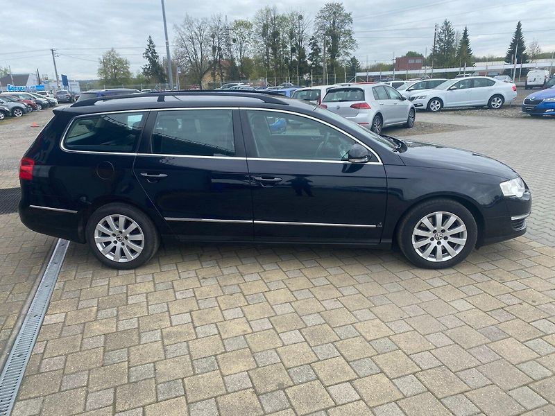 Volkswagen Passat Variant (2010) 1.6 TDi 77 kW - fotka 3 z 28
