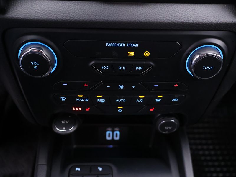 Ford Ranger 2,0 EcoBlue 156kW Stormtrak DP - fotka 17 z 28