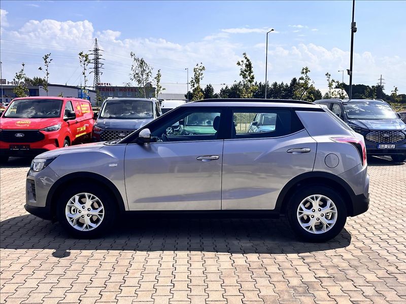 KGM Tivoli 1,5 GDI 120kW 6AT Style - fotka 2 z 28