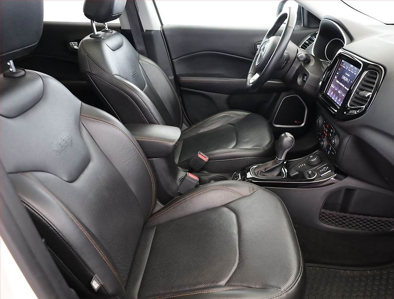 Jeep Compass (2019) 1.4 MultiAir, 4X4, Automat - fotka 7 z 21