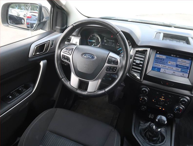 Ford Ranger (2022) XLT 2.0 EcoBlue - fotka 7 z 20